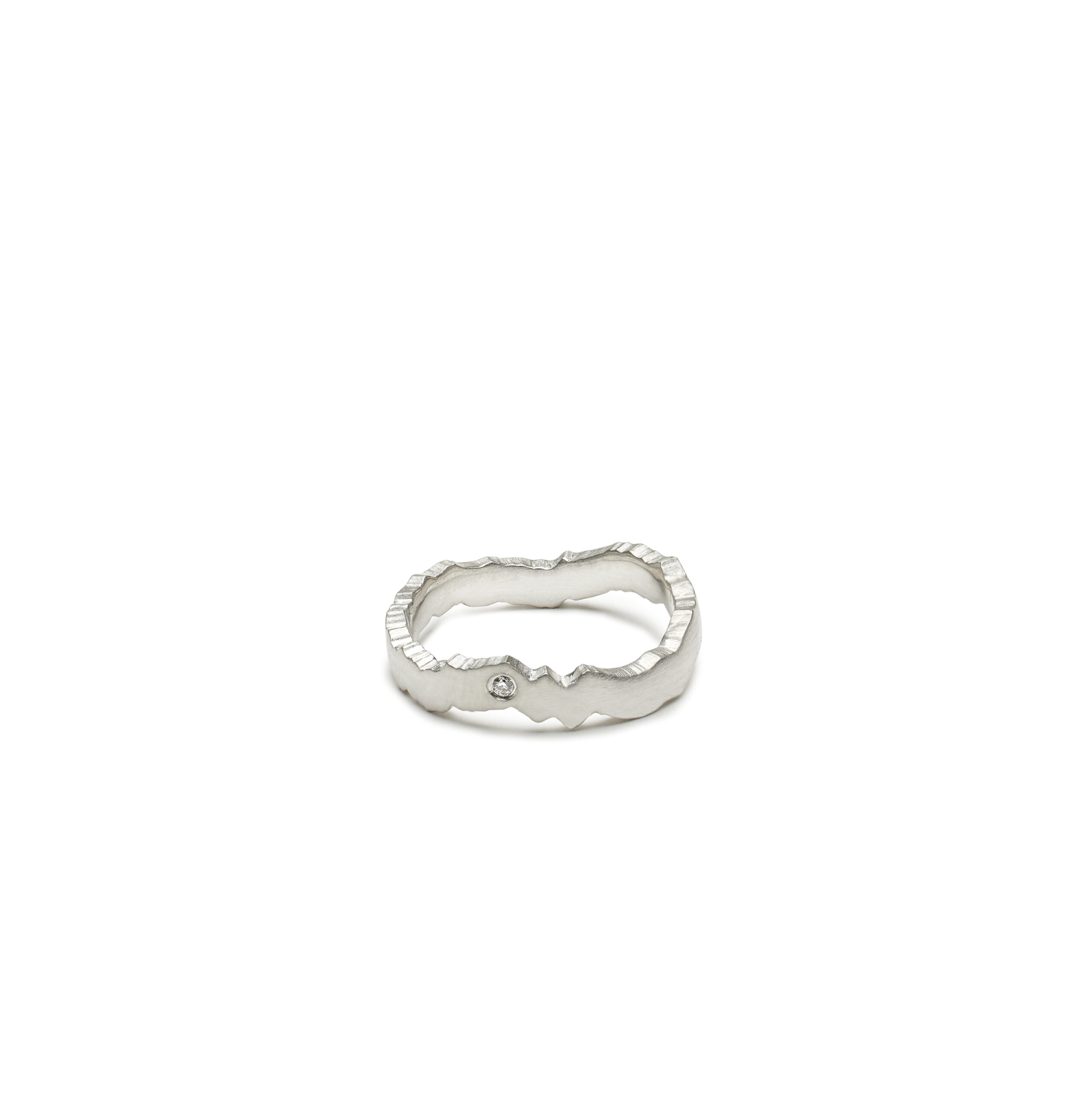 Ring depicting the ridgeline of the long trail in Vermont